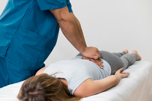 Upper Back Pain - Can Chiropractic Care Help? - Wolke Chiropractic &  Rehabilitation